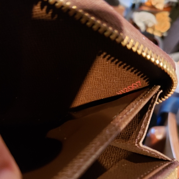 Louis Vuitton Zippy Damier Ebene Long Wallet - Picture 12 of 15